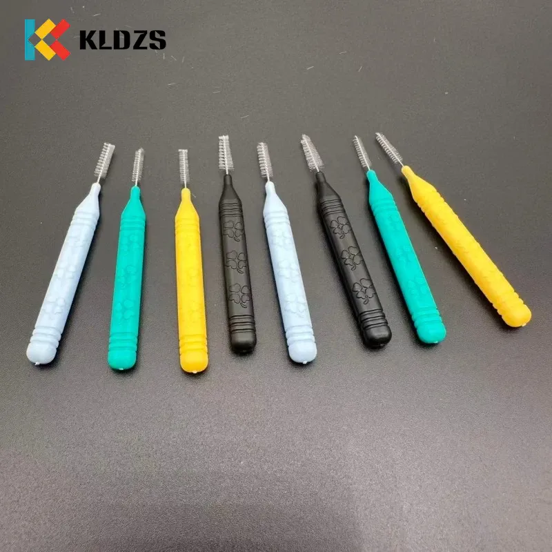 Quattuor Folium Clover Type I Interdental Peniculus