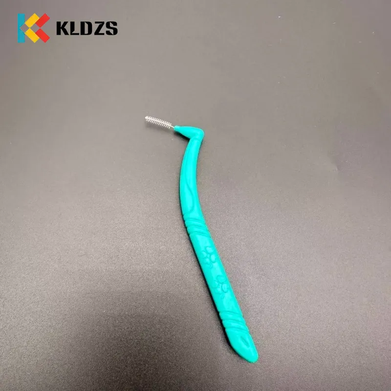 Quattuor-Leaf Clover Type L Interdental Peniculus